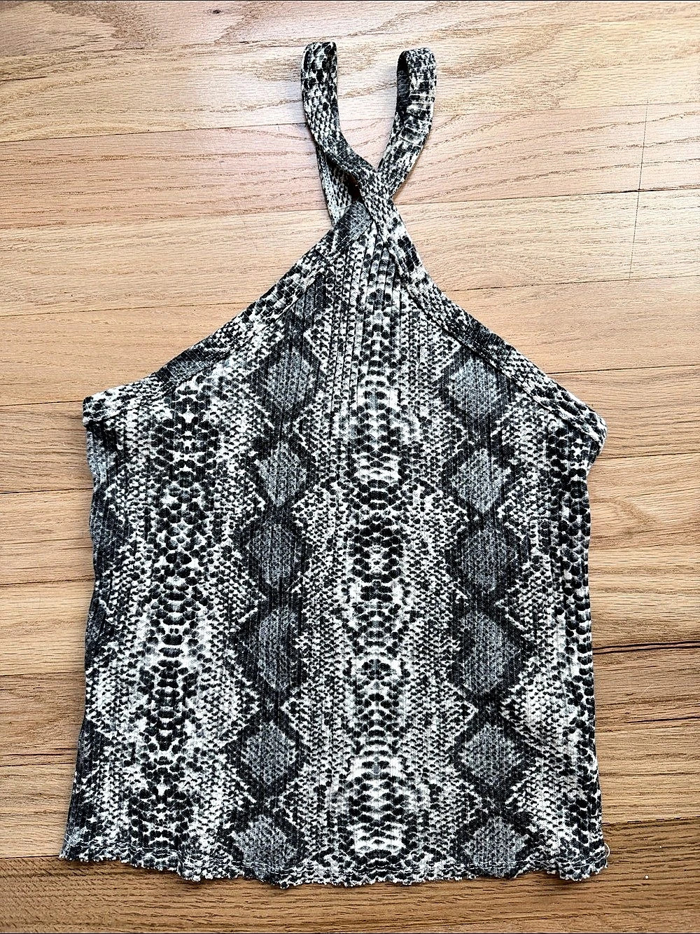 t.la Ribbed Halter Tank Snake Print Camisole in Black & White